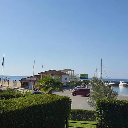 Apartmán Beachfront With Garden At Venid Sandy - Marina Dinevi View